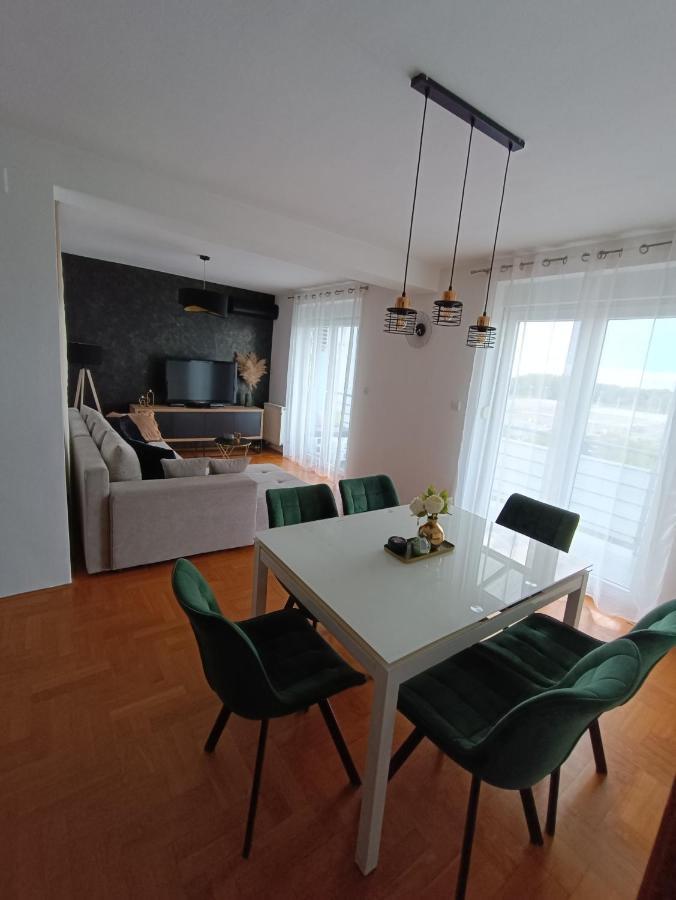 Apartamento Arena Osijek Exterior foto