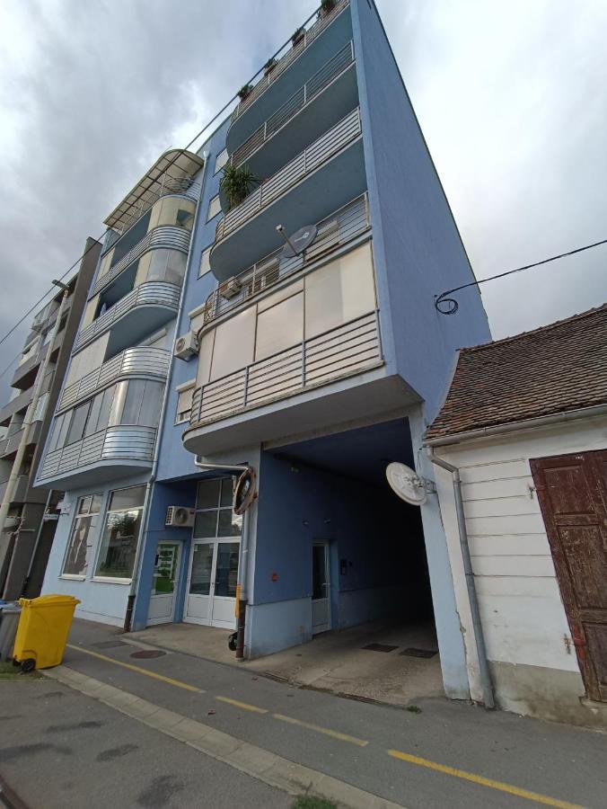 Apartamento Arena Osijek Exterior foto