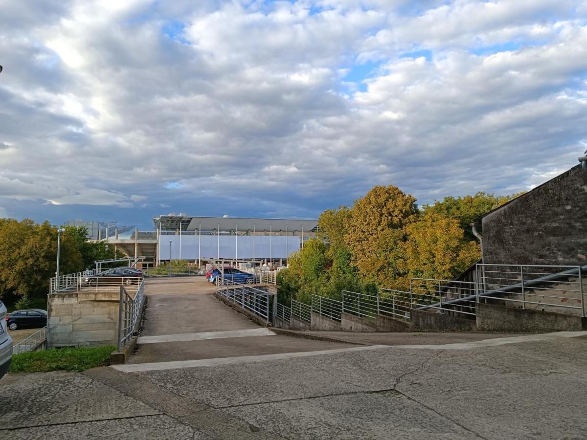 Apartamento Arena Osijek Exterior foto